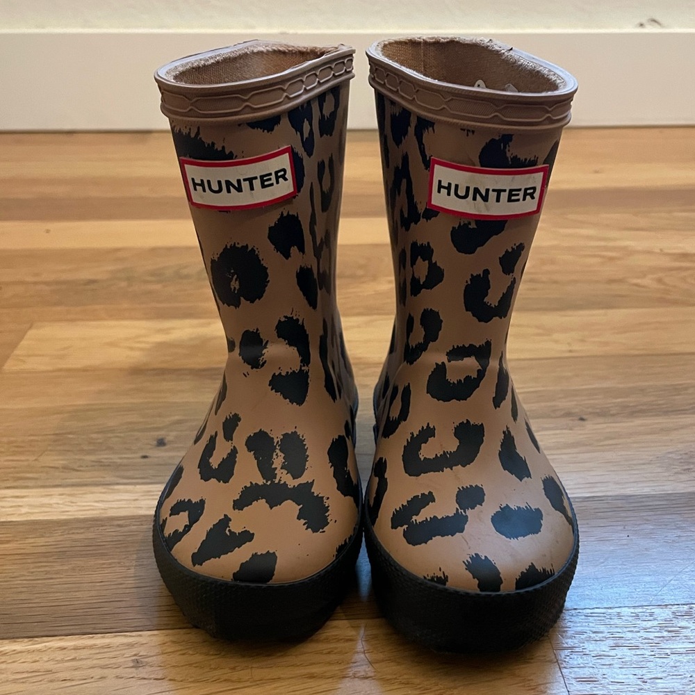 Toddler size 5 Hunter rain boots
